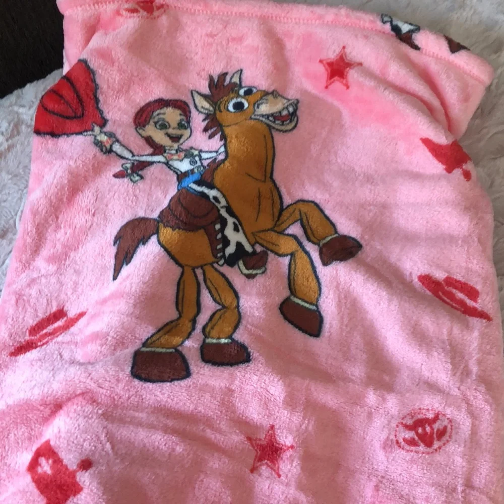 Disney Toy Story 5 Plush Throw Blanket - Pink Jessie Print